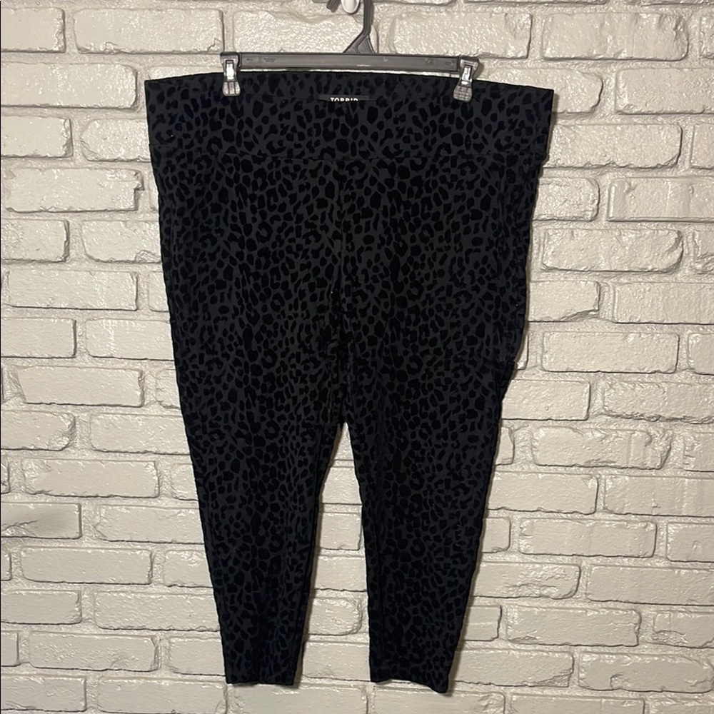 Torrid Black Leopard Print Trousers